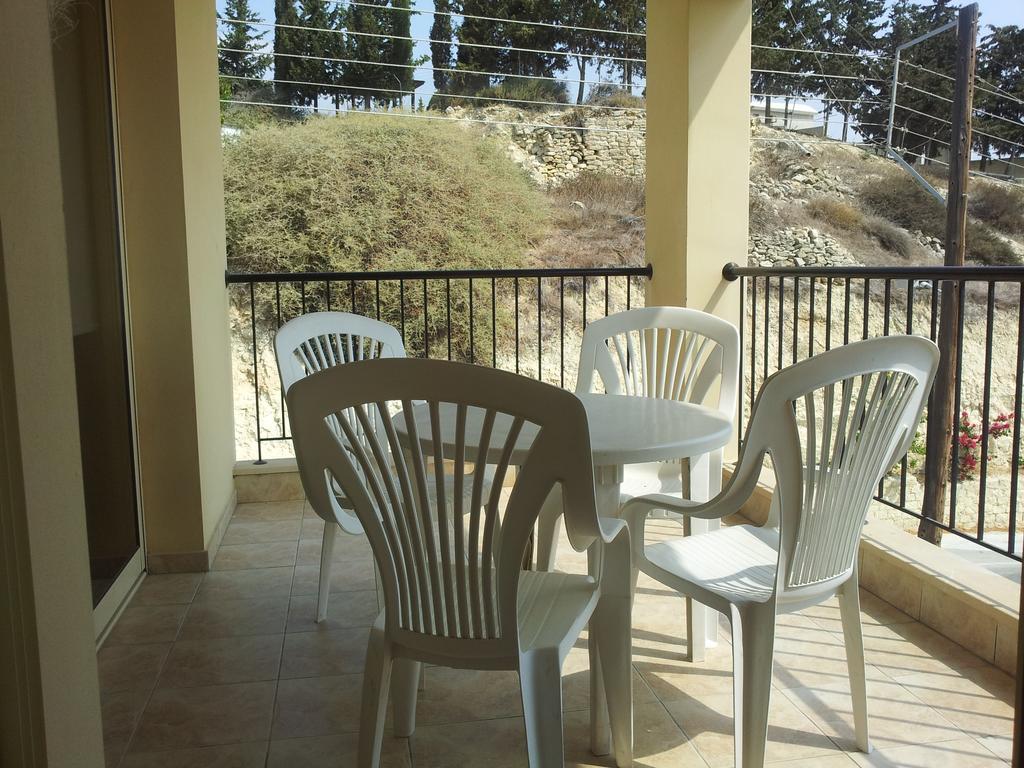 Lazaros Pissouri Apartments Номер фото